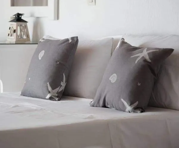 Fisilanis Beachfront מלון 2*