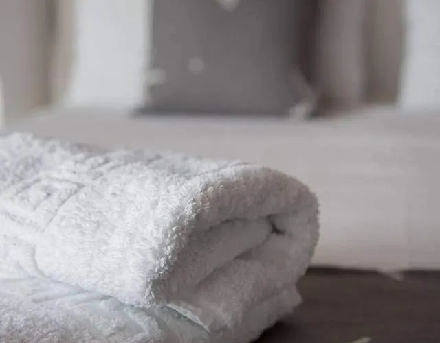 Fisilanis Beachfront מלון