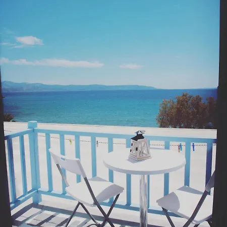Fisilanis Beachfront 酒店 2*