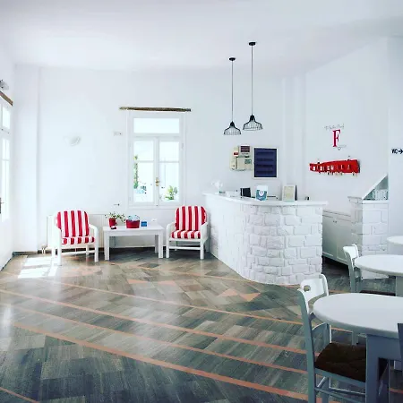 Fisilanis Beachfront 2* Logarász