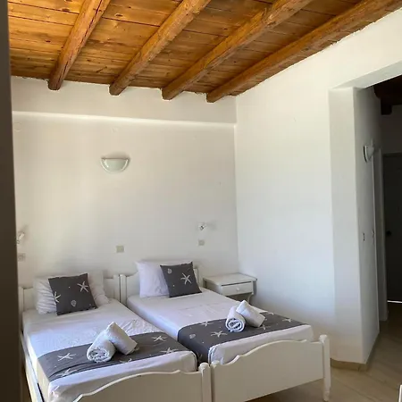 Szálloda Fisilanis Beachfront Logarász