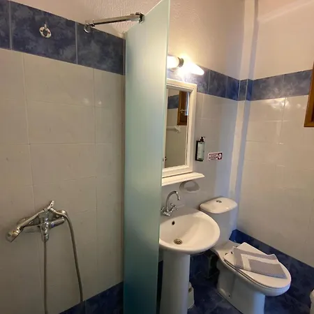 Fisilanis Beachfront 2* 洛加拉斯