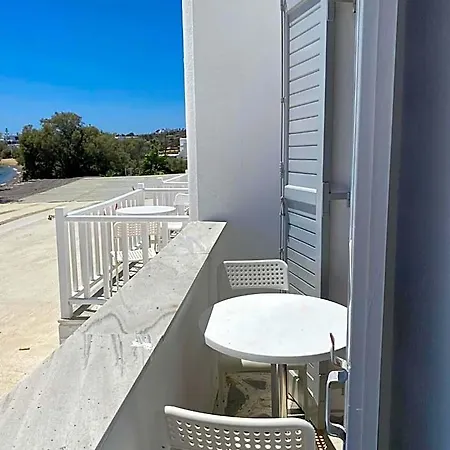 Fisilanis Beachfront Logaras