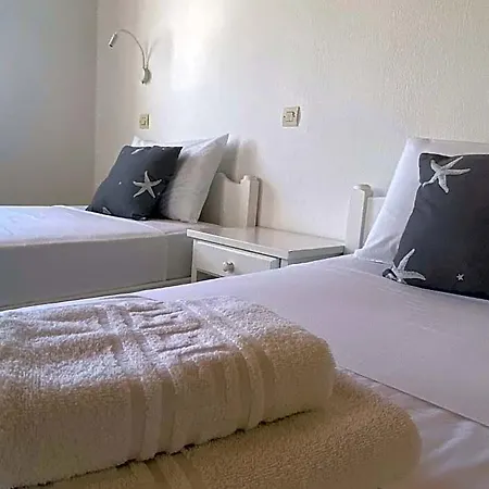 Fisilanis Beachfront Hotel Logaras