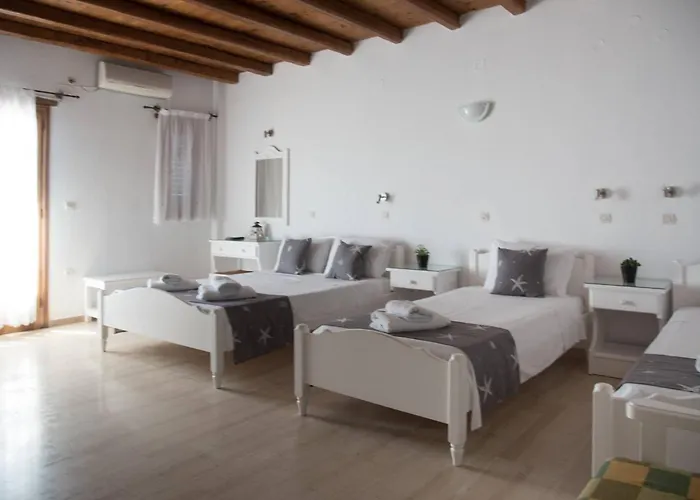 Fisilanis Beachfront Hotel Logaras