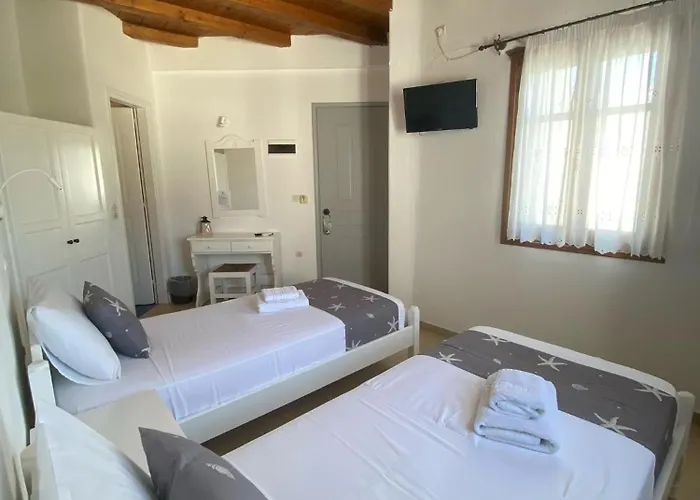 Fisilanis Beachfront 2*