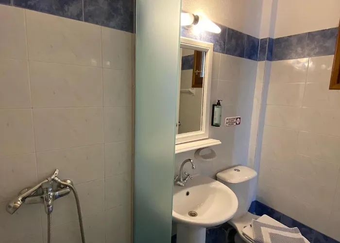 Fisilanis Beachfront 2* Λογαράς