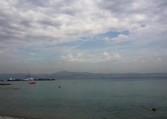 Ξενοδοχείο Fisilanis Beachfront 2*